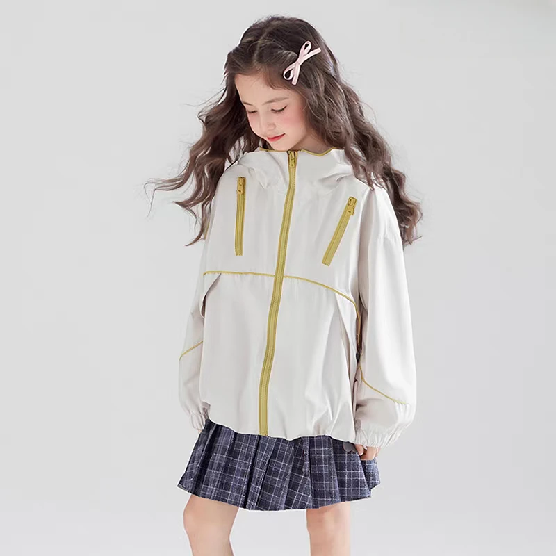 女童外套春秋款2025秋季新款小女孩洋气超好看百搭儿童连帽冲锋衣
