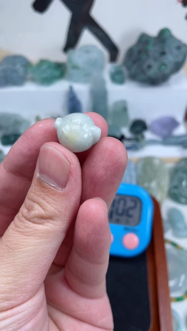 【闪购商品】翡翠摆件未镶嵌把把胡