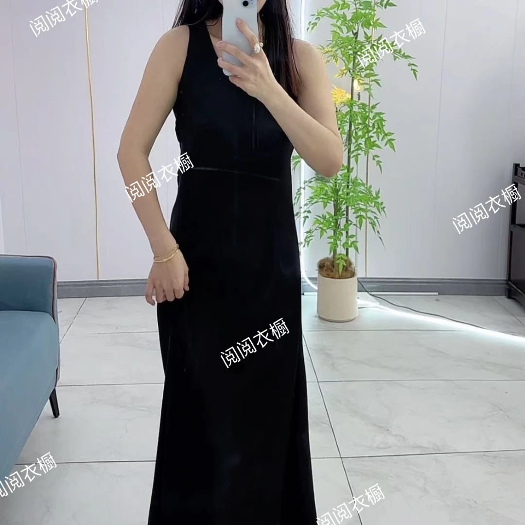 2025新款珠光缎面宽肩带时尚宽松洋气夏季V领鱼尾裙（8812）