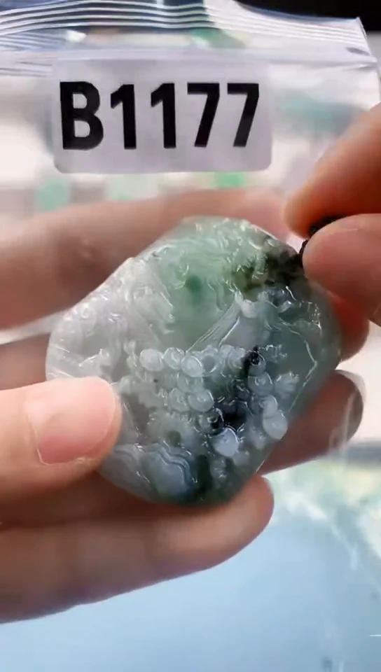 翡翠未镶嵌颈饰天然翡翠吊坠挂件