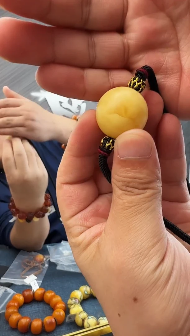 蜜蜡未镶嵌珠宝奇石假一罚十9，24多样性发其一