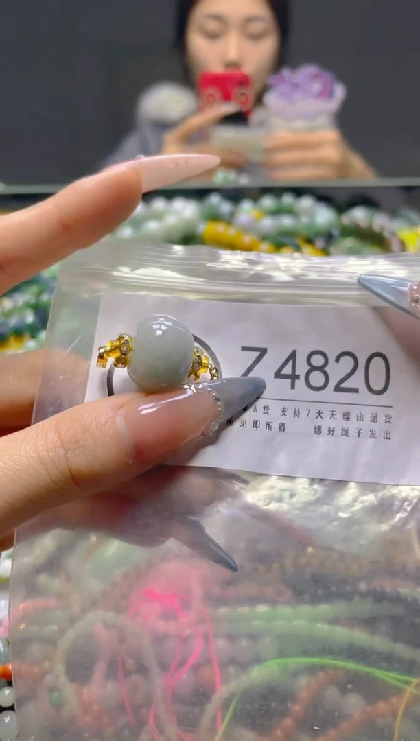 颈饰未镶嵌翡翠/Z/翡翠A货，一件也是批发价