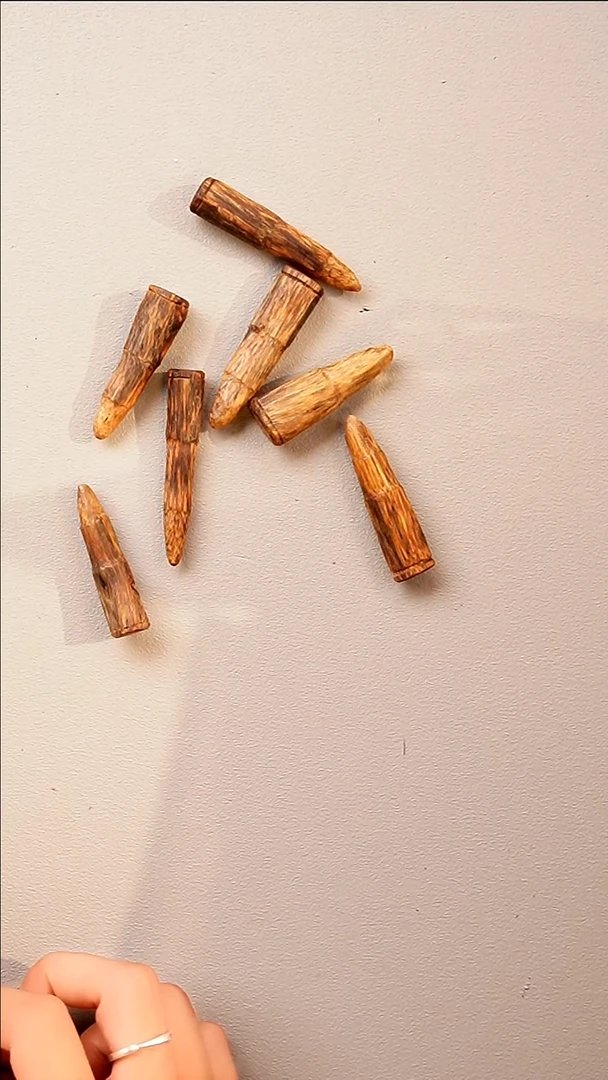 沉香吊坠多样性发其一 子弹头沉香吊坠