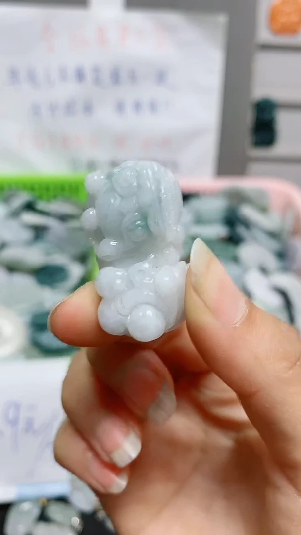 【闪购商品】翡翠颈饰未镶嵌天然翡翠A货