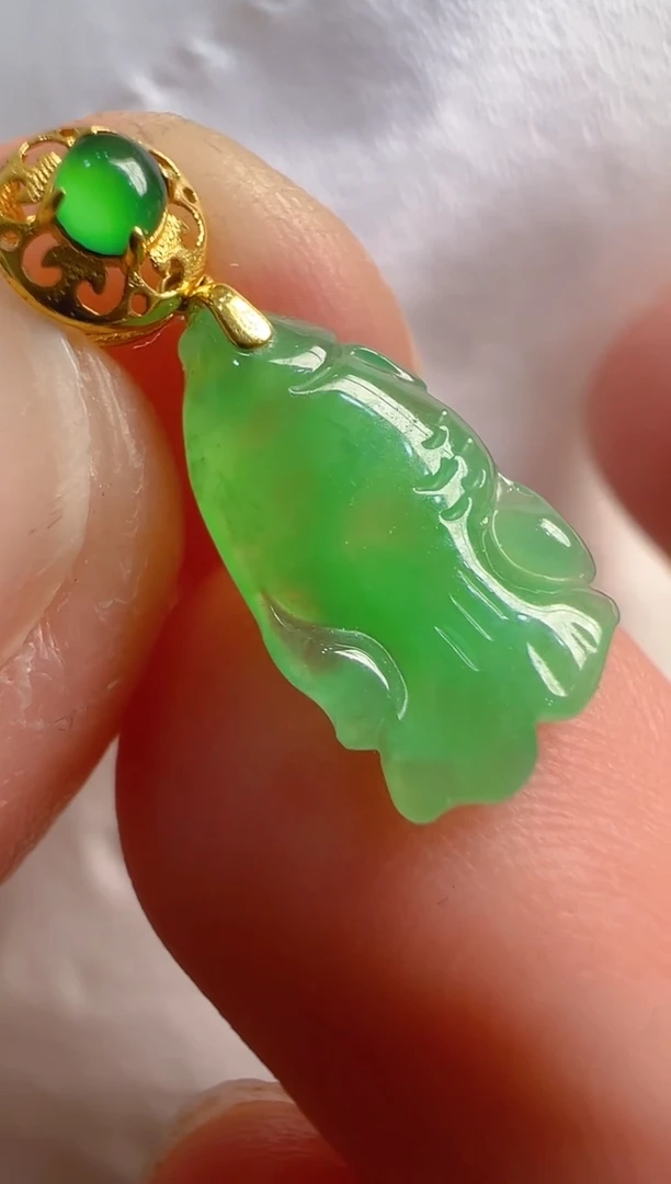 【闪购商品】翡翠吊坠(不含链)18K金镶嵌多样性发货拍一发一