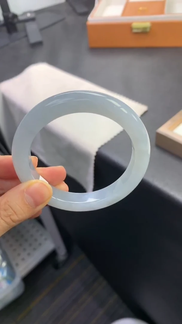 未镶嵌手镯翡翠退货需手镯吊牌标签完好