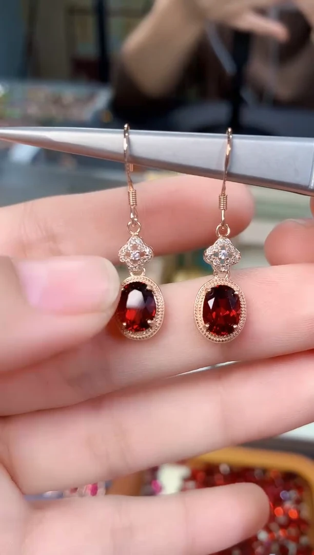 【闪购商品】石榴石耳钩银S925镶嵌天然