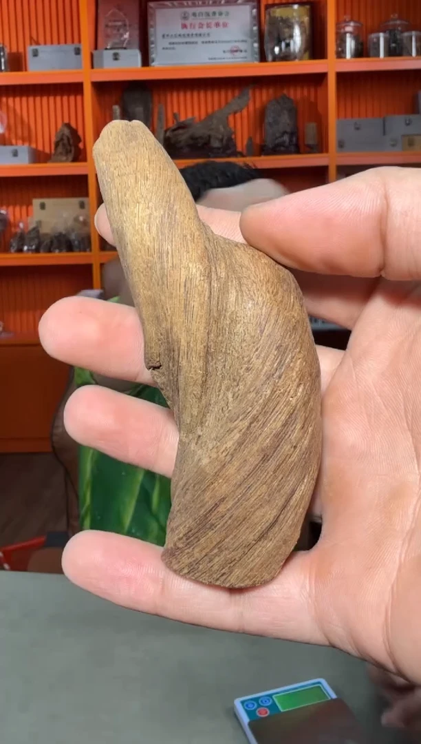 沉香手把件148号多样性发一