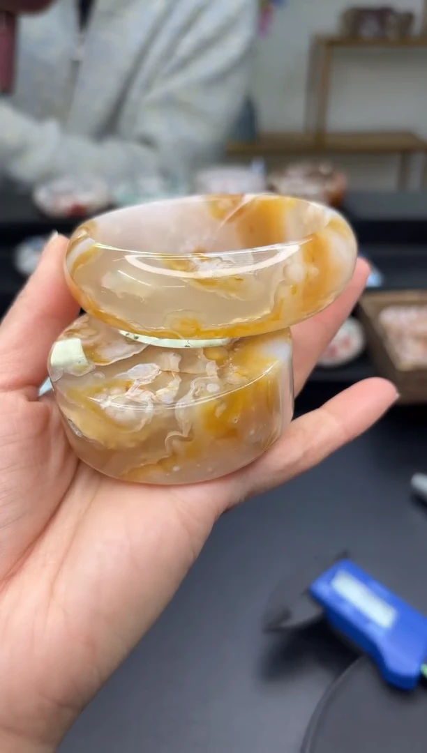 【闪购商品】石英质玉手镯未镶嵌C529(62圈赠送镯心)