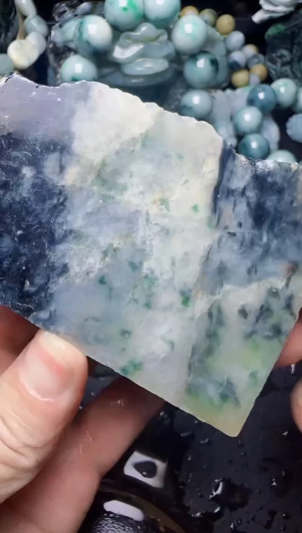 颈饰未镶嵌翡翠?**?30