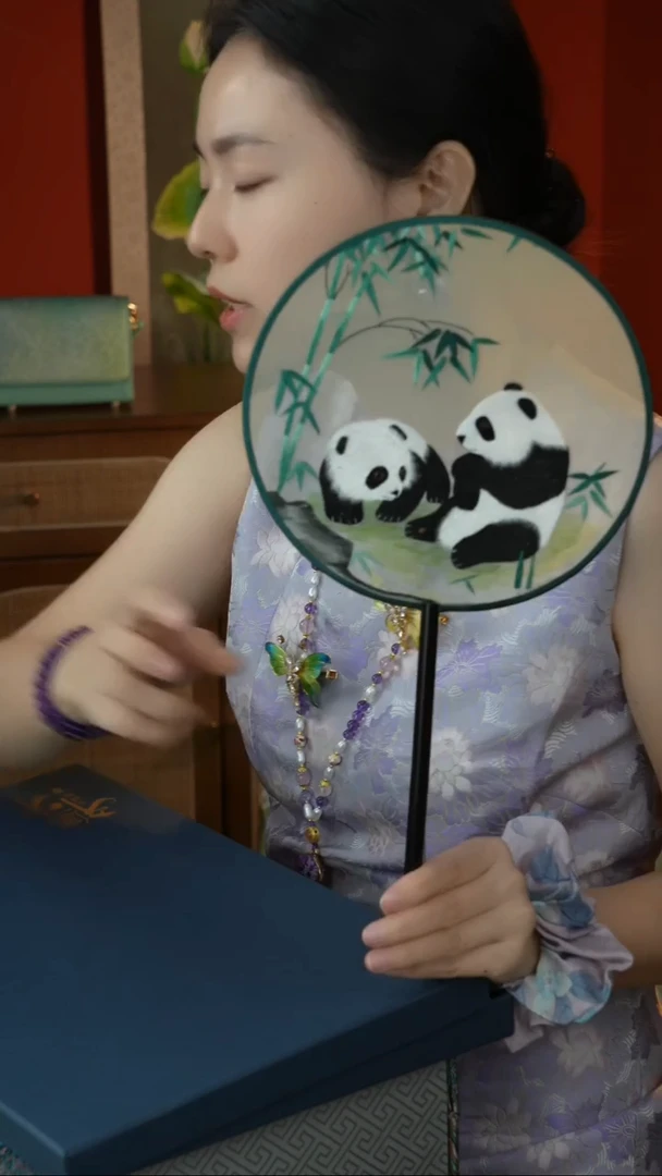 刺绣非遗苏绣扇中扇团扇