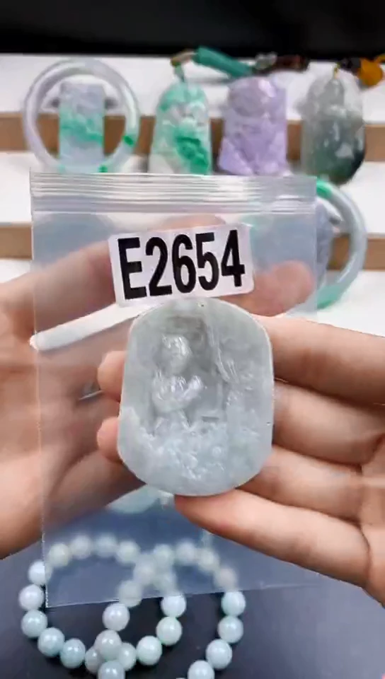 天然翡翠吊坠挂件