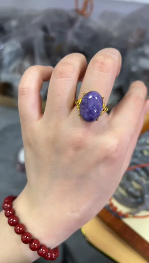 【闪购商品】查罗石戒指银S925镶嵌紫龙晶大蛋面银戒指[3865]