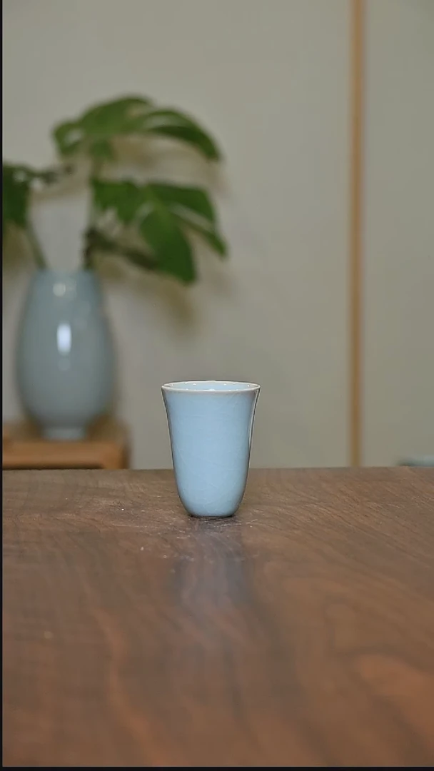 碗闻香杯 天青 微瑕 无款
