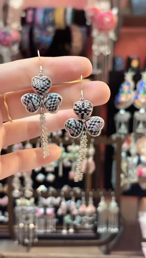 织绣云织谣民族风精美饰品   45