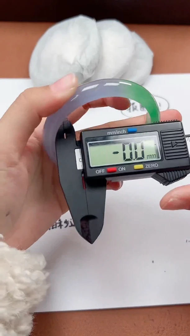 精品手镯，一物一拍Z099