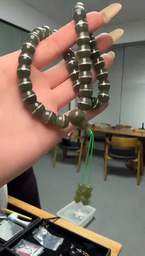 颈饰未镶嵌和田玉碧玉老型手持