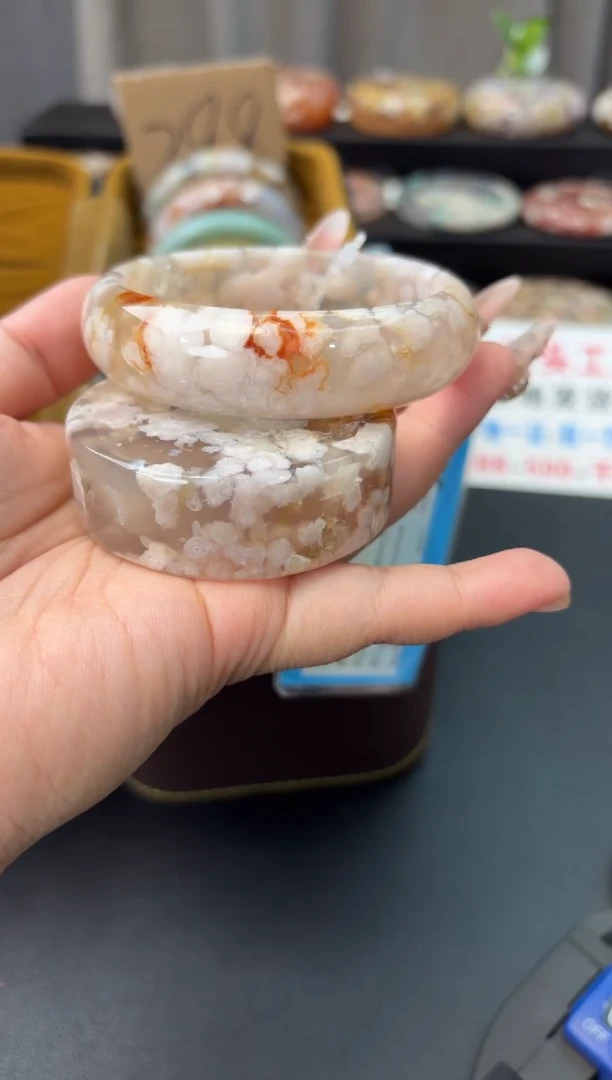 未镶嵌手镯石英质玉（60圈口）赠送镯心