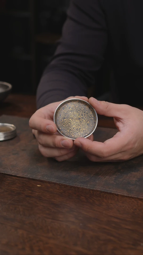 手工包银木纹金小杯垫