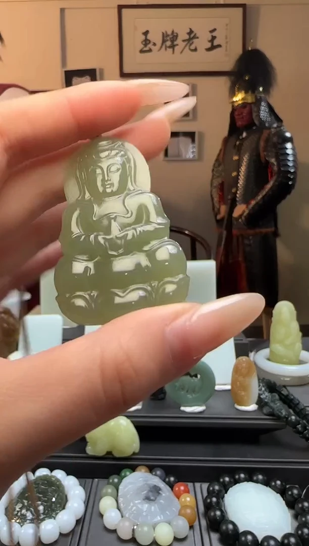 【闪购商品】和田玉观音未镶嵌吊坠