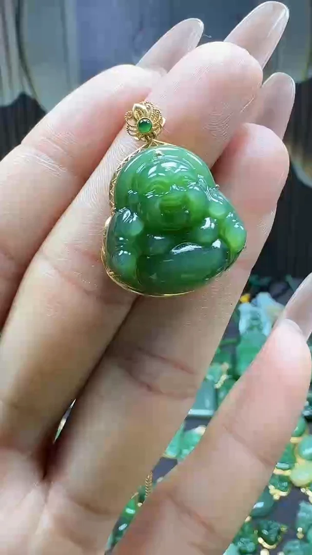 【闪购商品】和田玉挂件18K金镶嵌1