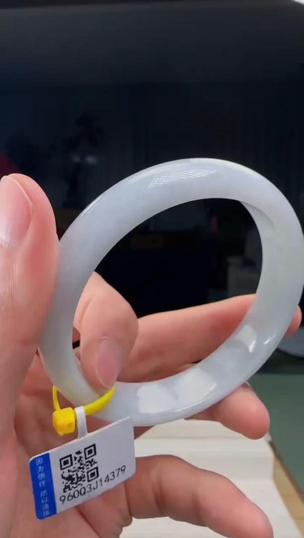 【闪购商品】翡翠手镯未镶嵌DY@@960Q3J14379