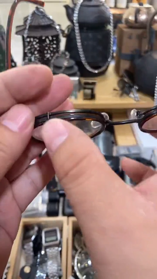 瓷片闪购商品  如图所示