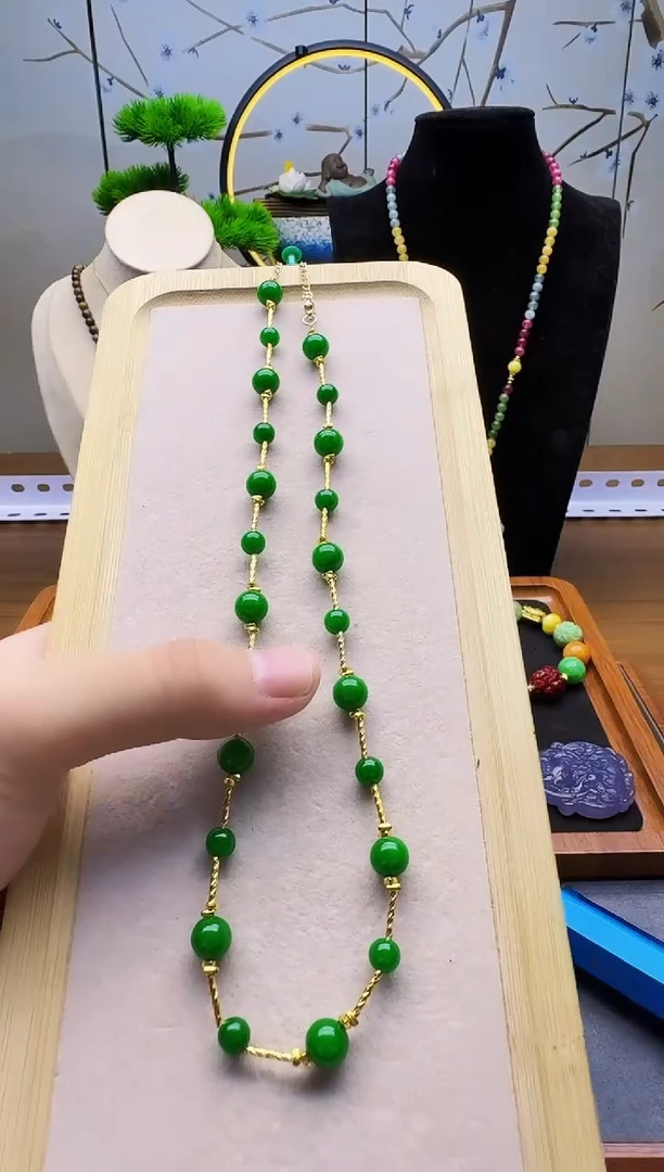 翡翠14K金镶嵌颈饰X174
