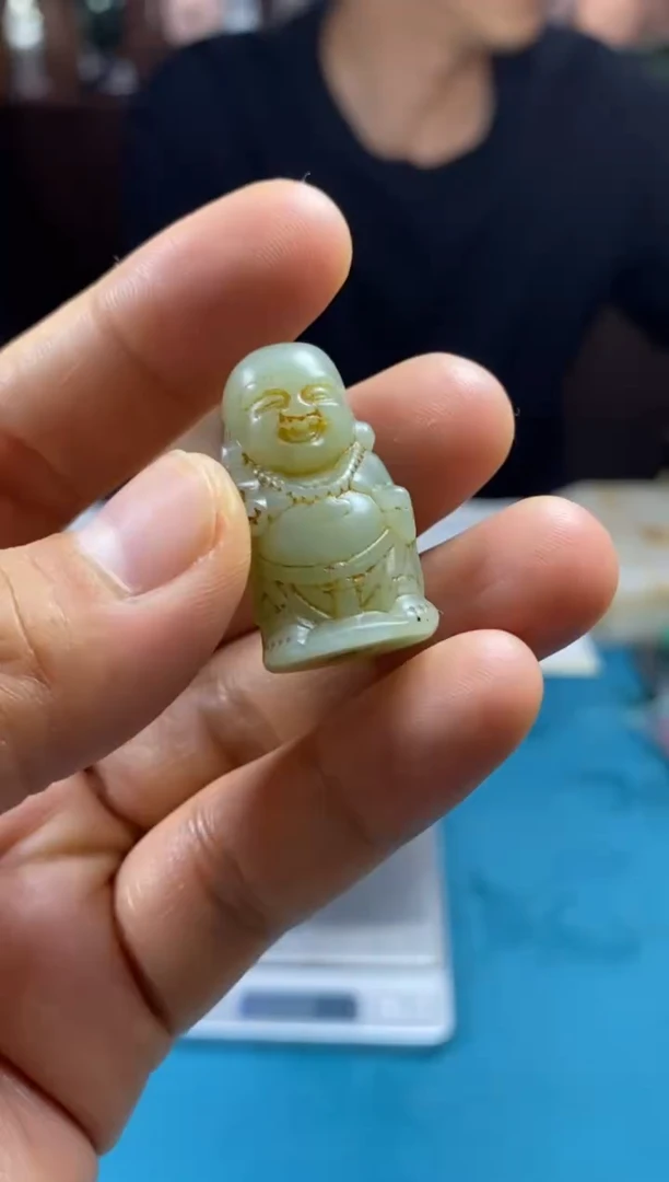 和田玉未镶嵌颈饰1