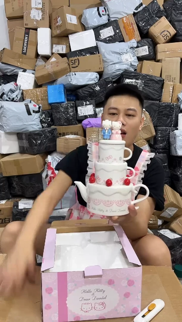 瓷片原盒kt猫结婚茶壶套组