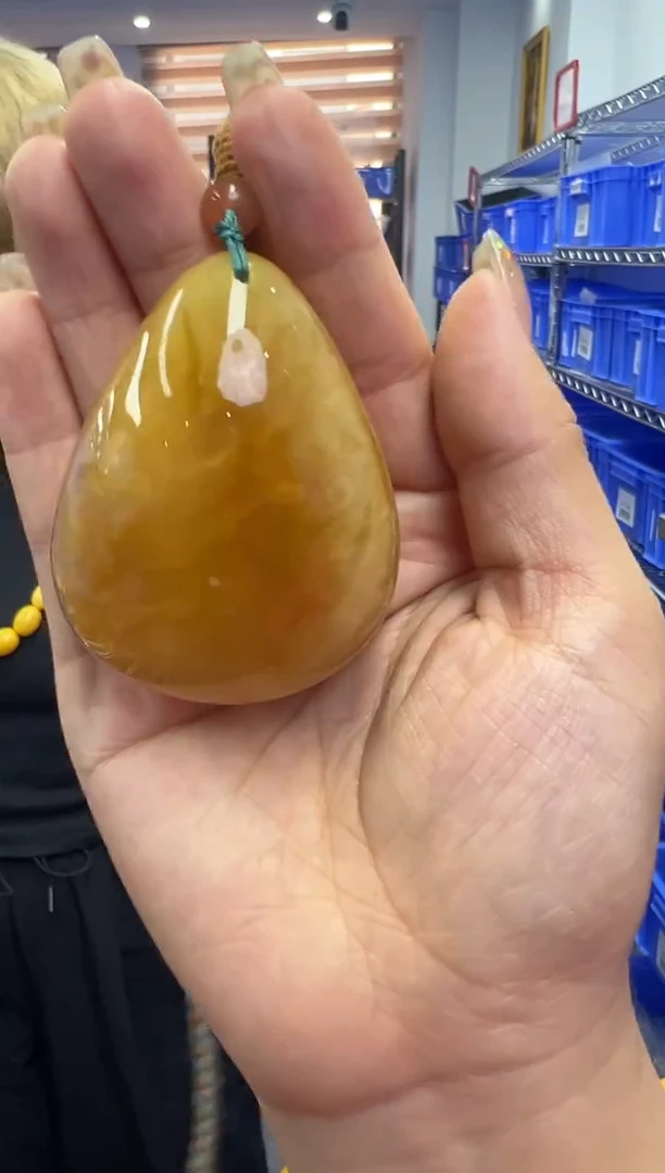 未镶嵌颈饰琥珀230秒拍号