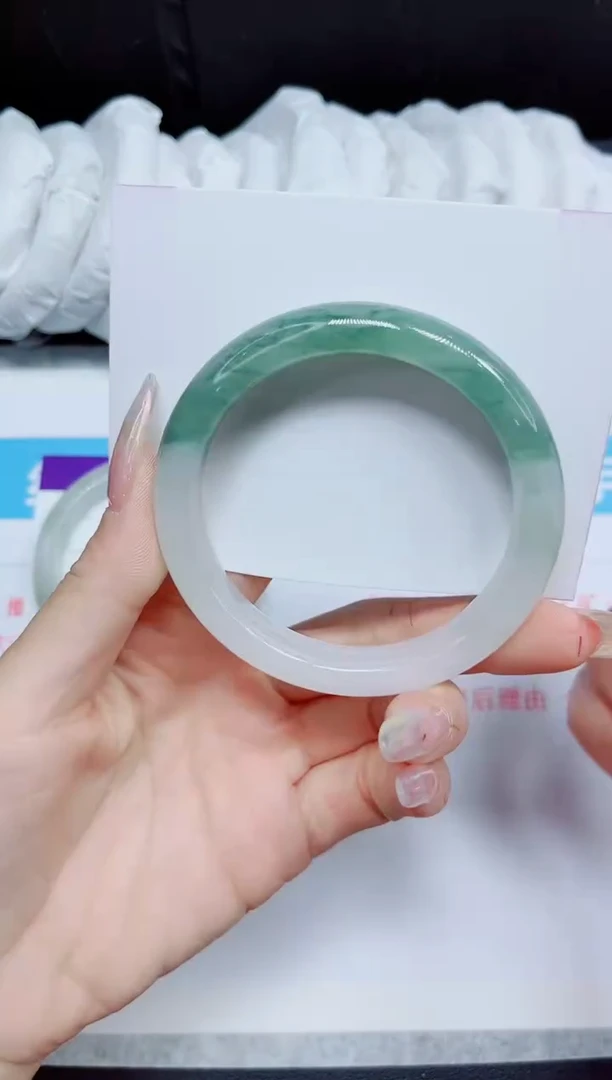 石英质玉手镯未镶嵌304