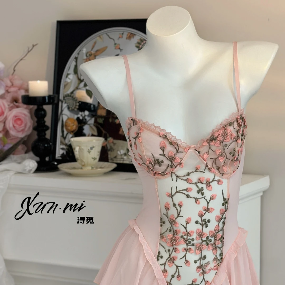 Xunmi/浔觅 「小玫瑰」 法式高定碎花刺绣睡裙-8359