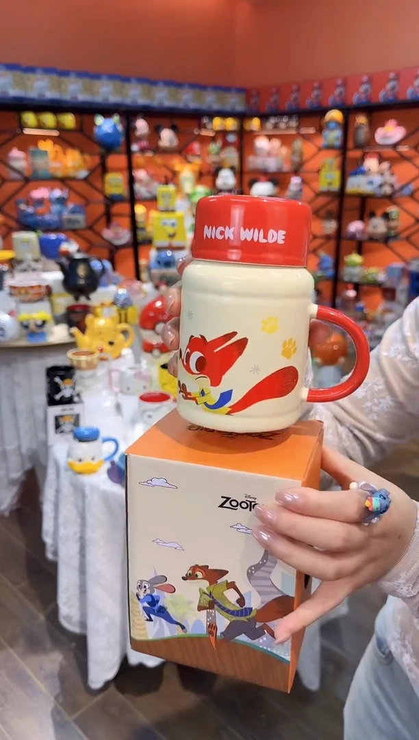 瓷片@@疯狂动物城狐尼克陶瓷带盖圆柱杯