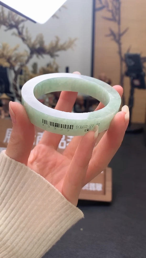 未镶嵌手镯定制翡翠定制手镯不退不换