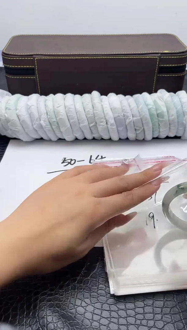 4手镯所见即所得拍啥发啥