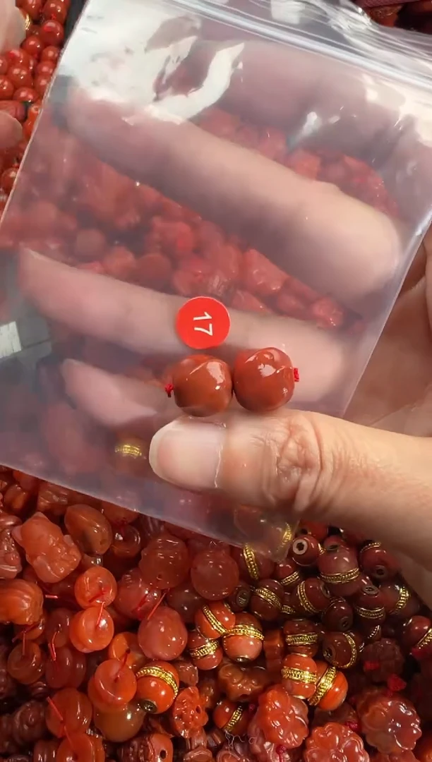 南红玛瑙合金颈饰2