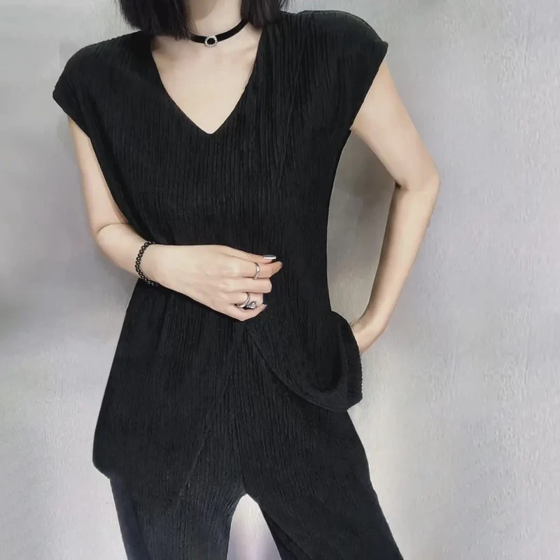 【简约压皱两件套】气质夏季时尚套装侧开叉压皱设计感套装V881