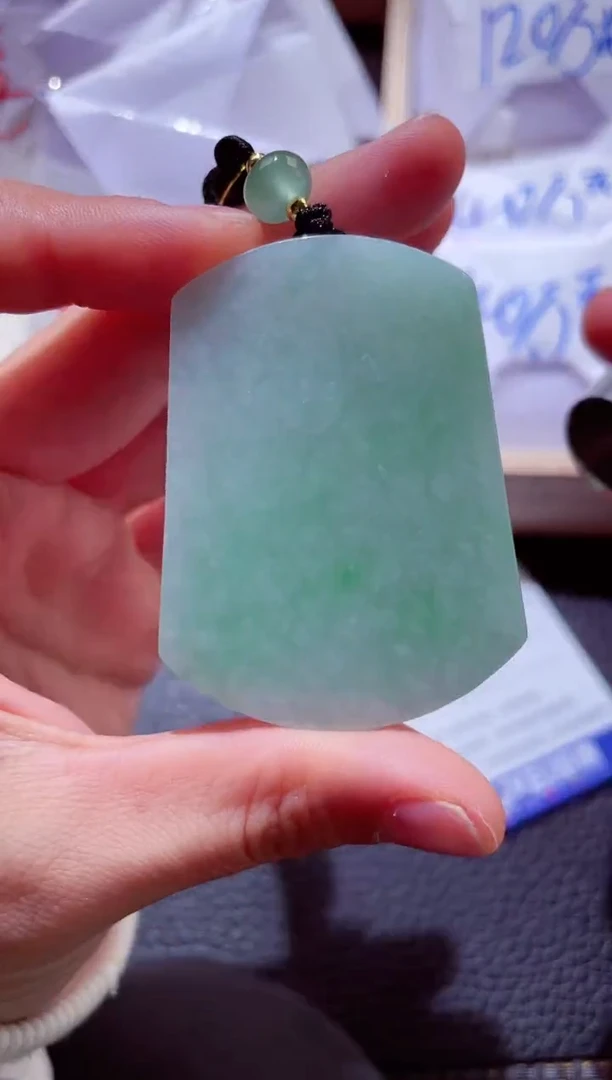 颈饰未镶嵌翡翠00006043