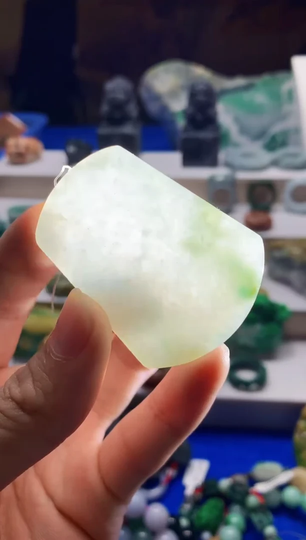 颈饰未镶嵌翡翠天然A货翡翠