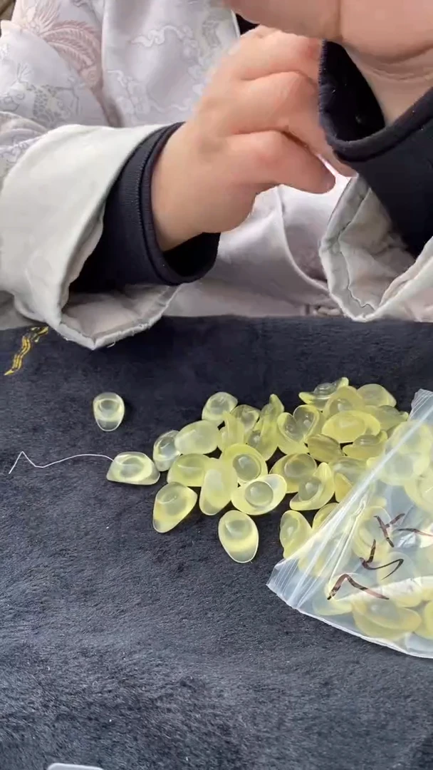 【闪购商品】水晶元宝未镶嵌黄水晶元宝D688多样性发其一30-33