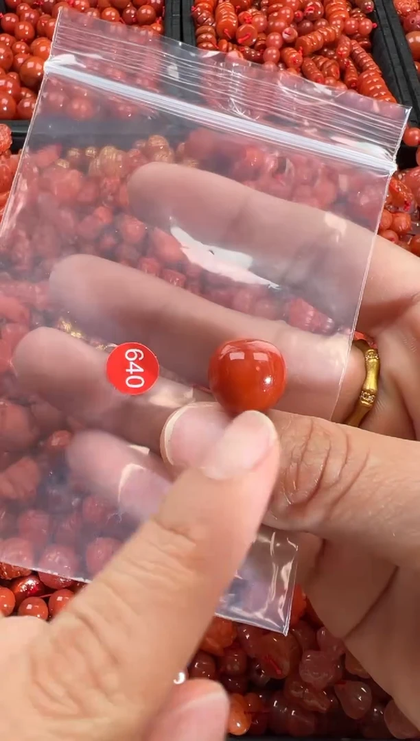 【闪购商品】南红玛瑙颈饰未镶嵌1