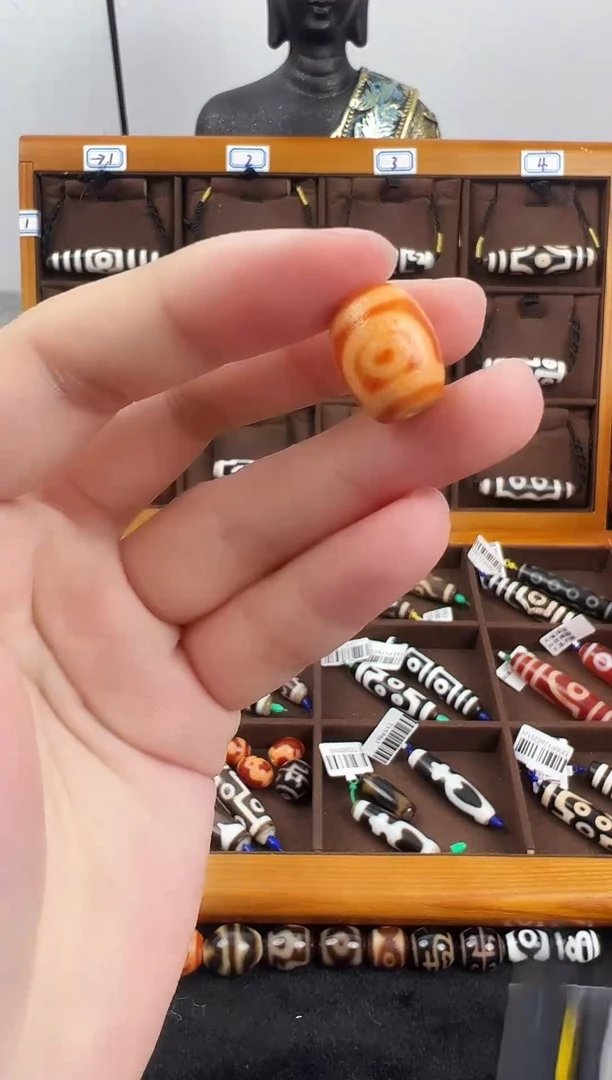 玛瑙/玉髓（覆膜）颈饰未镶嵌8.（微瑕随机发货）