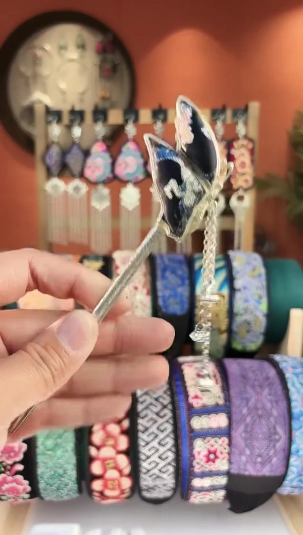 织绣非遗手工苗绣刺绣饰品32