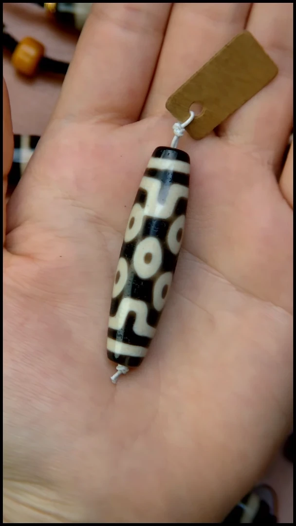 未镶嵌颈饰玛瑙/玉髓大*七眼