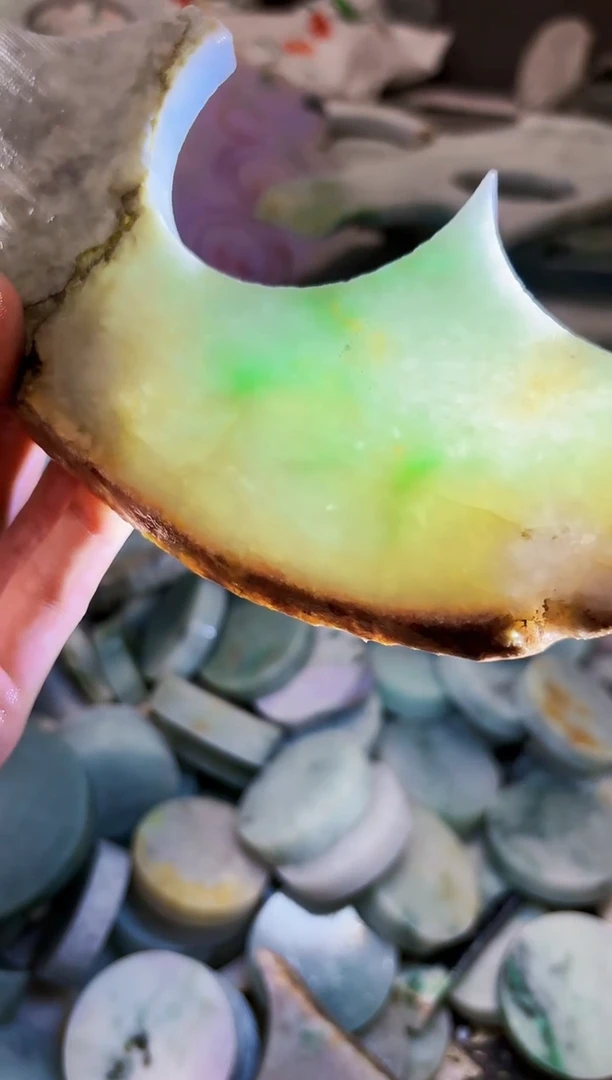 【闪购商品】翡翠颈饰未镶嵌A货吴玉352