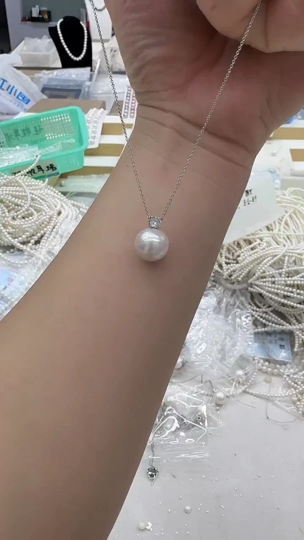 吊坠(赠链)未镶嵌淡水珍珠14mm 白珠王妃