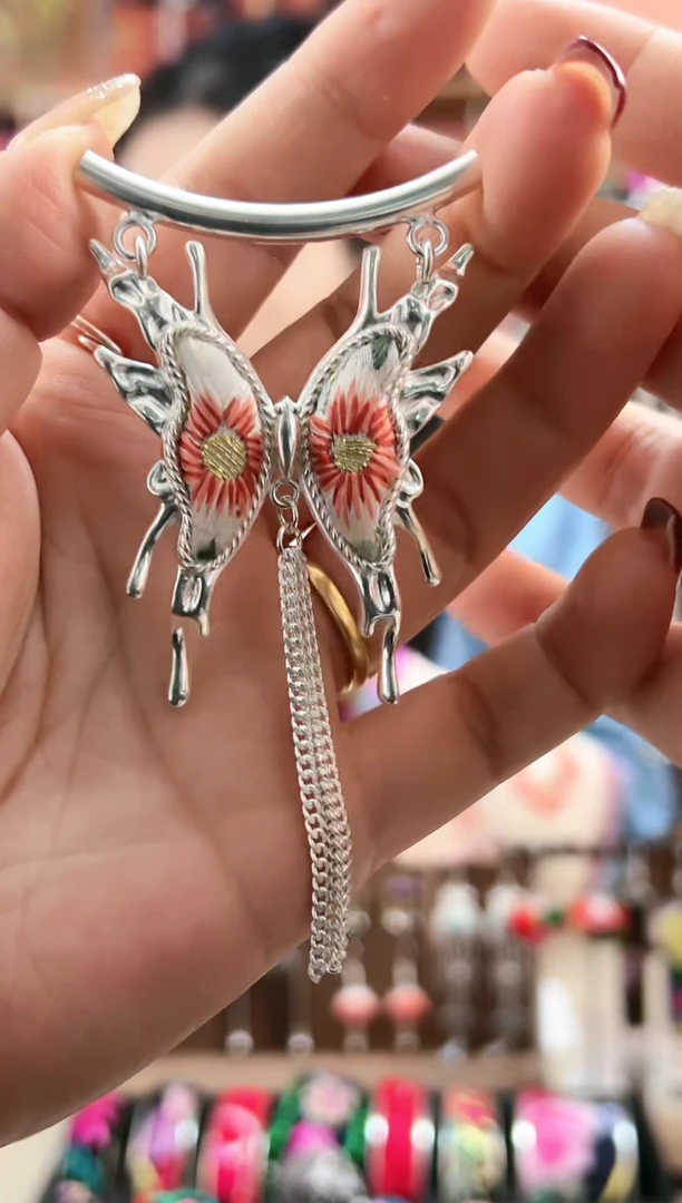 【闪购商品】织绣民族风老绣饰品585