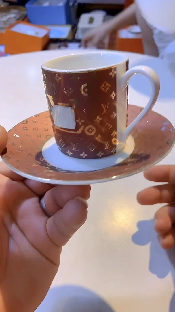 杯鸿辉家品牌瓷器，京东包邮！