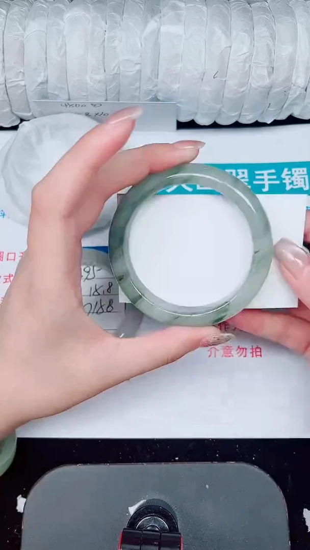 未镶嵌手镯石英质玉396-58/59